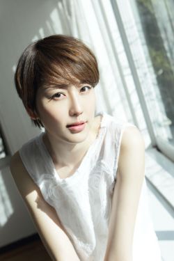 人间水蜜桃三女一男网名