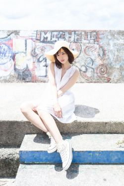 两根紫黑肿胀隔着一层薄膜